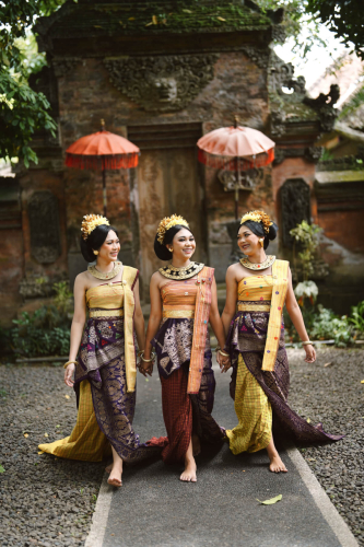 mepandes-ayu-slideshow-2
